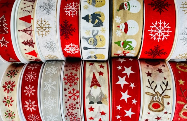 Vánoční stuha RED HEAVEN 40mm x 20m (9,-Kč/m)