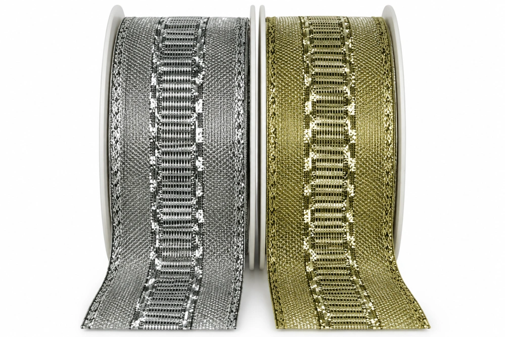IMPERIAL SILVER – stříbrná lurexová stuha s drátkem 25mm x 2m (12,-Kč/m)