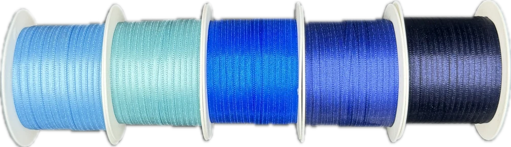 Tenká saténová stužka Deep Blue modrá 3mm x 10m (2,20 Kč/m) 