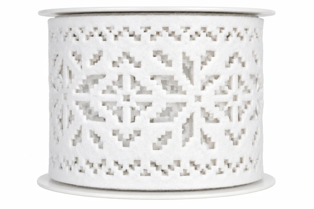 Vánoční stuha vysekávaná WHITE DECO filcová bílá 60mm x 3m