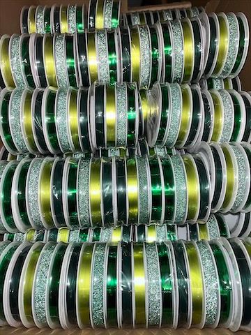 Vánoční vázací stuha  MULTI GREEN metalická 4 x 10mm x 4m