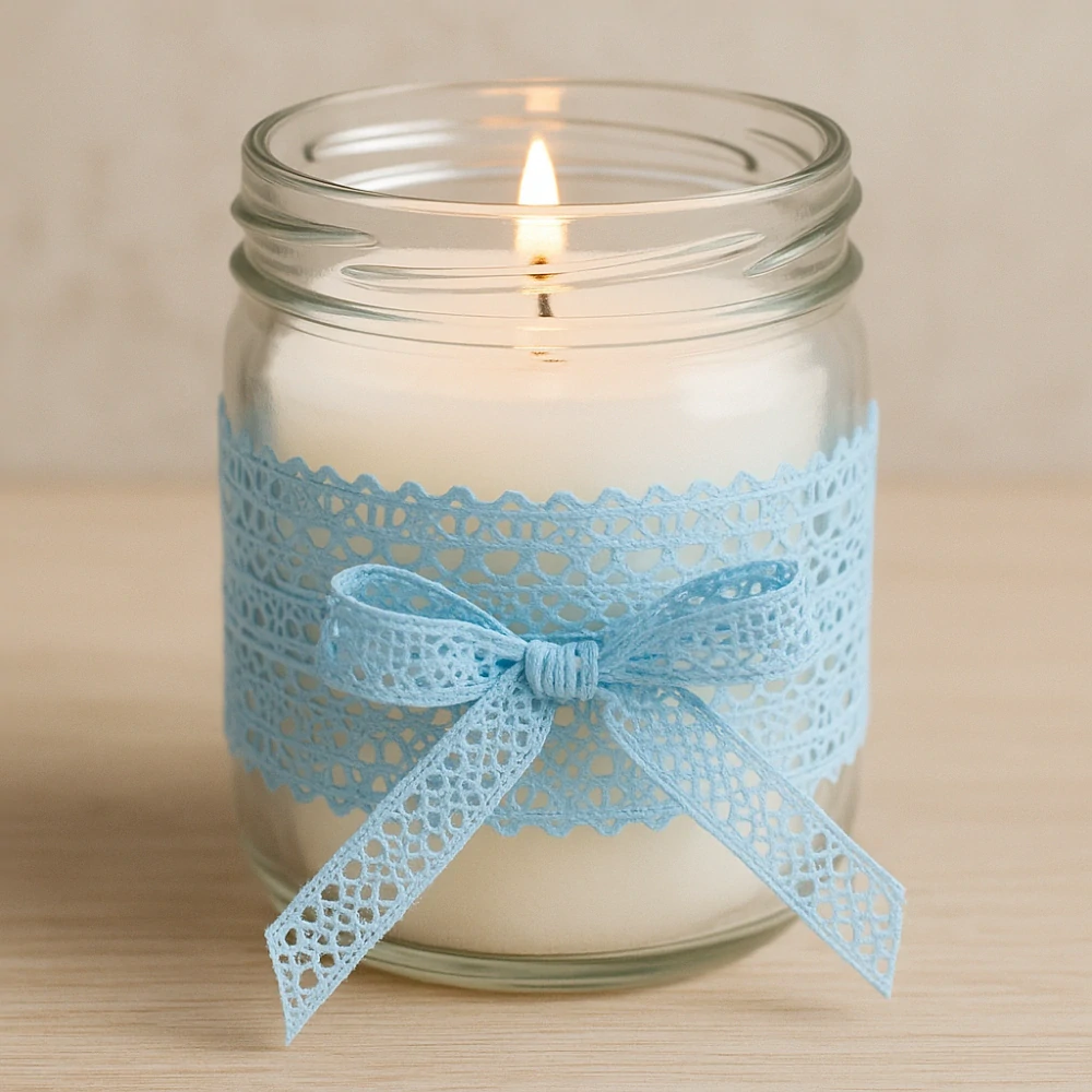 Vysekávaná krajková stuha CITYDREAMS světle modrá 25mm x 1,5m (10,-Kč/m)